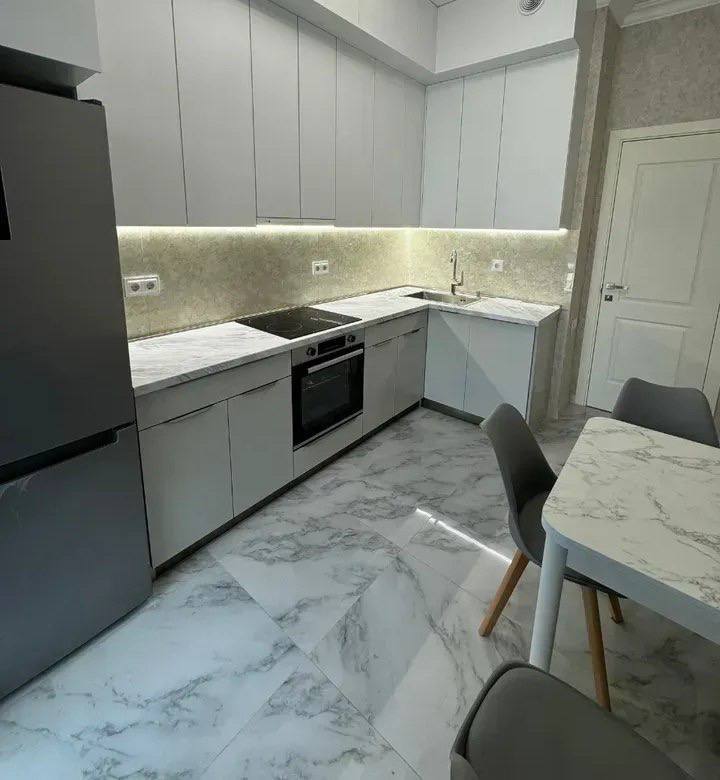 Furnished 3-Room Apartment in Kentron photo 3 of 8