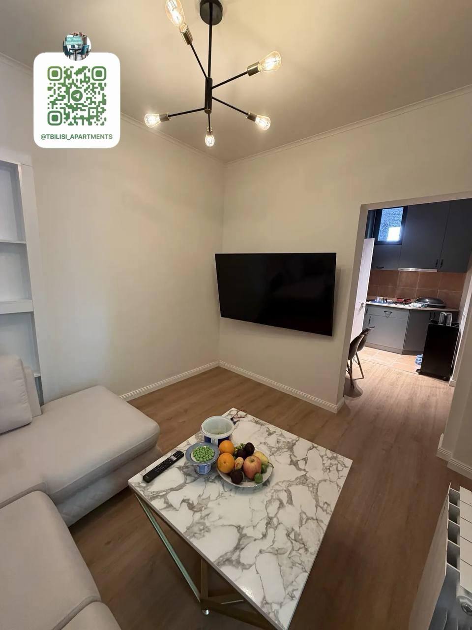 One-Bedroom Apartment in Sololaki photo 1 of 8