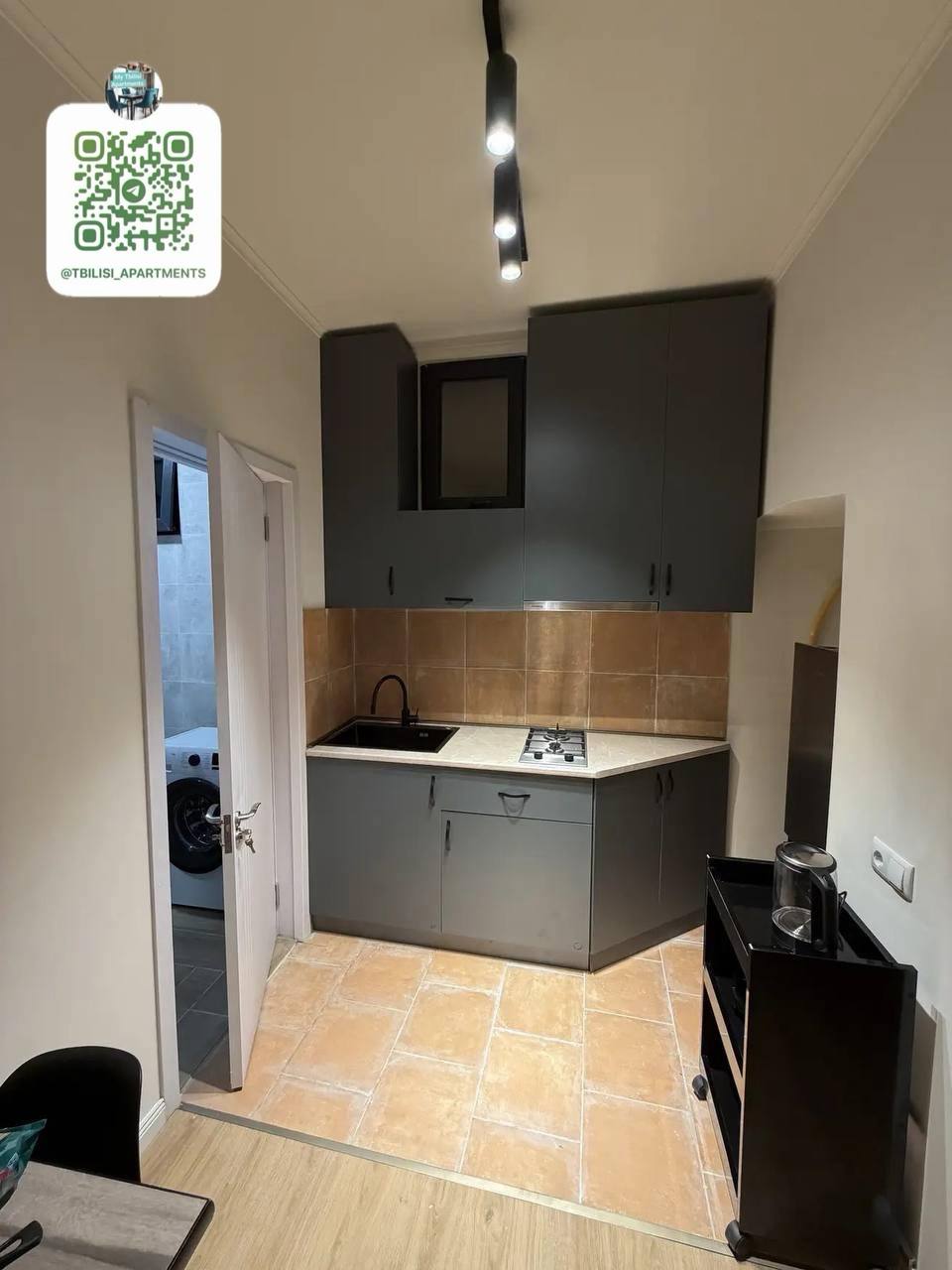 One-Bedroom Apartment in Sololaki photo 4 of 8