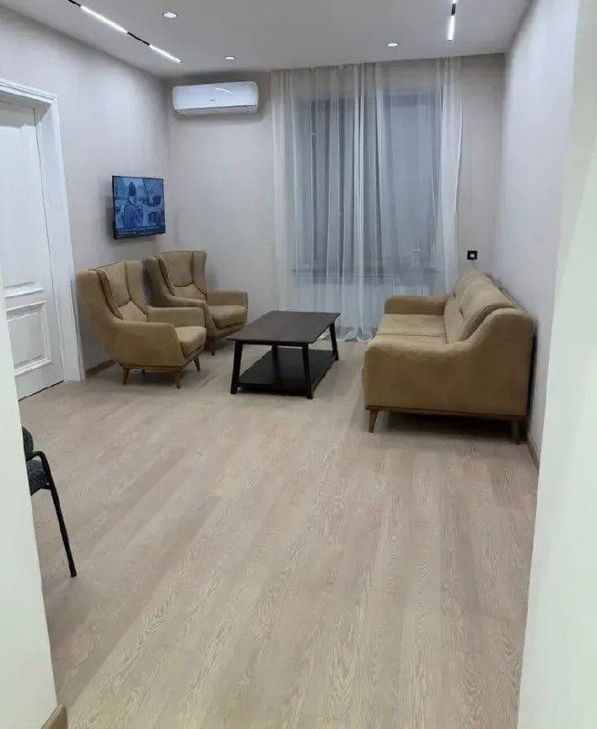 Furnished 3-Room Apartment in Kentron photo 1 of 7