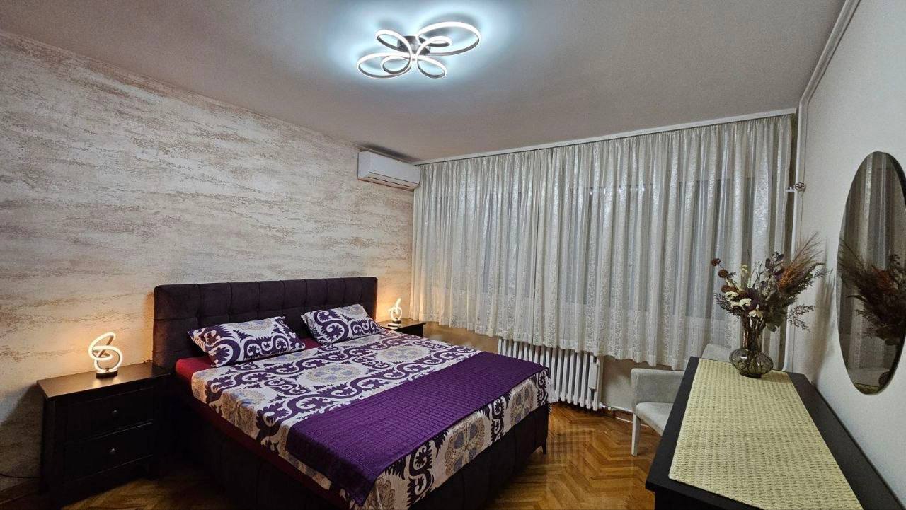 1-Bedroom Apartment in Block 45 photo 3 of 5