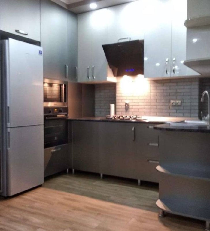 2-Bedroom Apartment in Old Batumi photo 2 of 8
