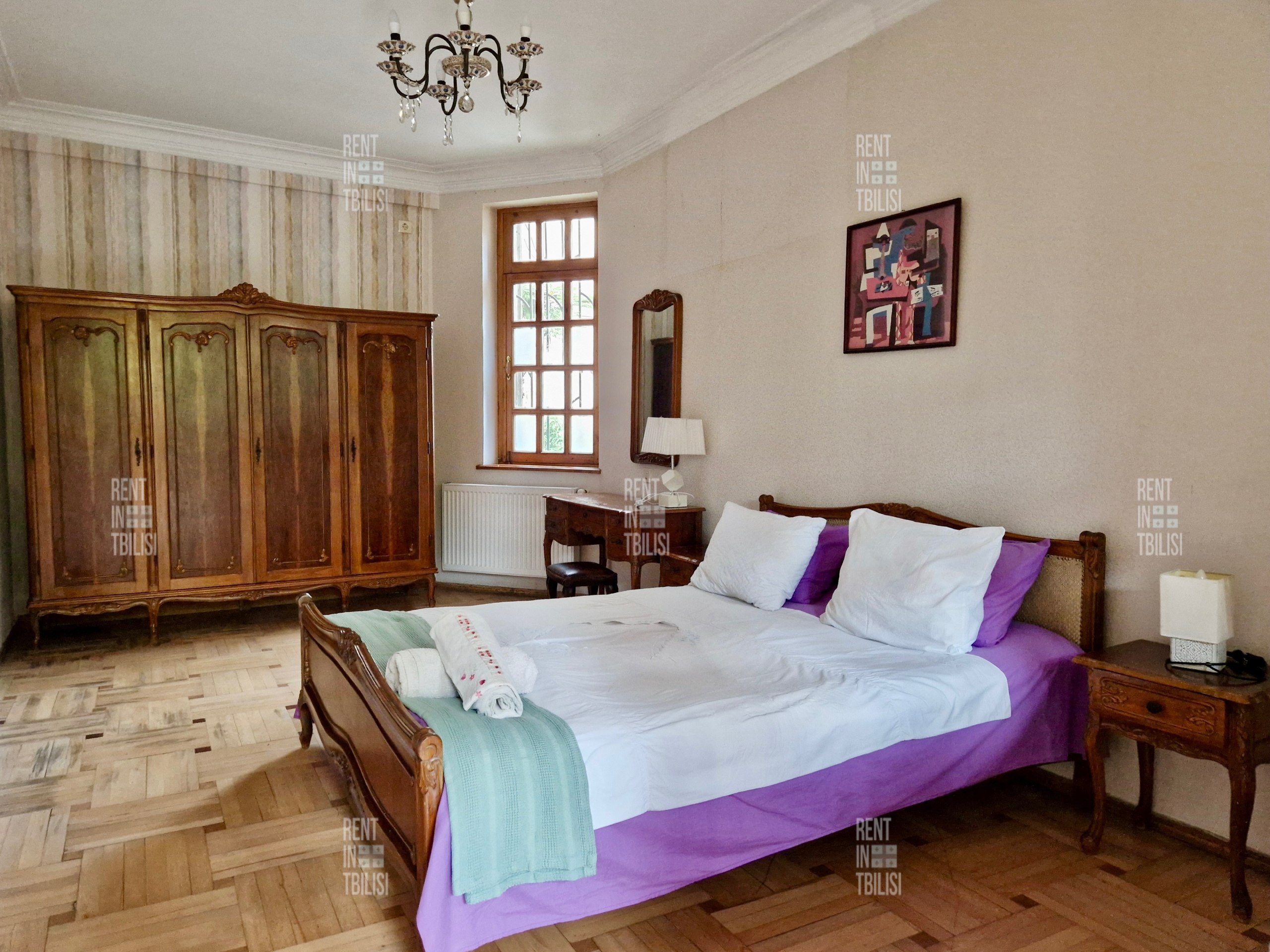 Spacious 2-Bedroom Apartment with Private Courtyard photo 1 of 8