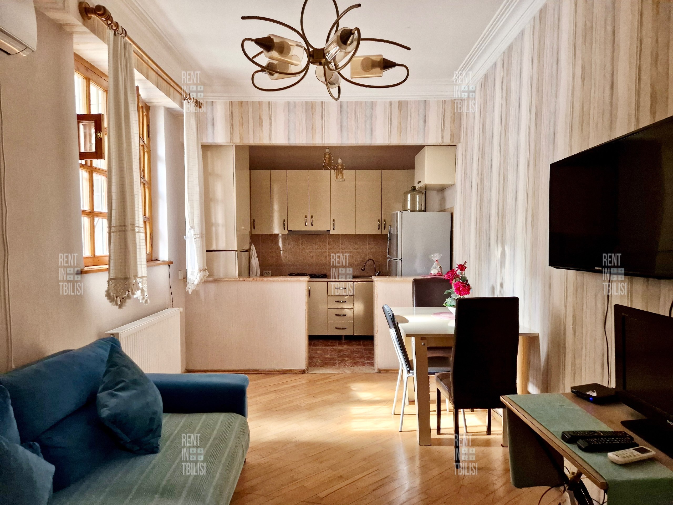 Spacious 2-Bedroom Apartment with Private Courtyard photo 3 of 8