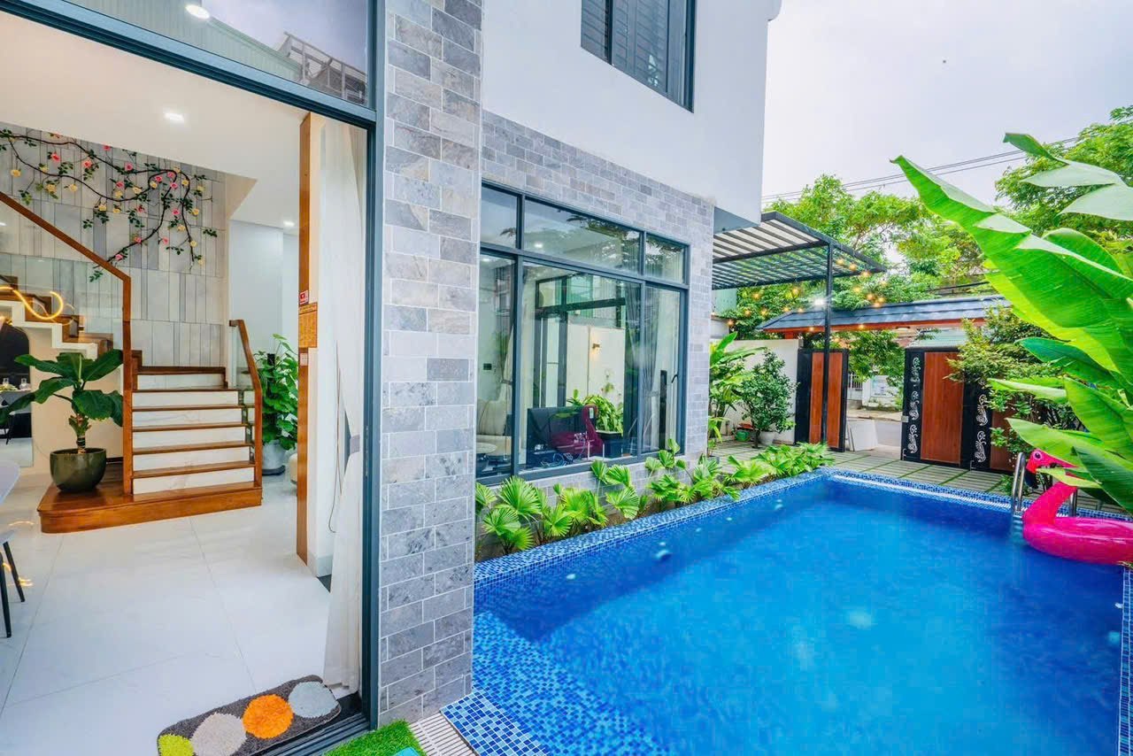 4-Bedroom Villa with Pool in Son Tra photo 2 of 8