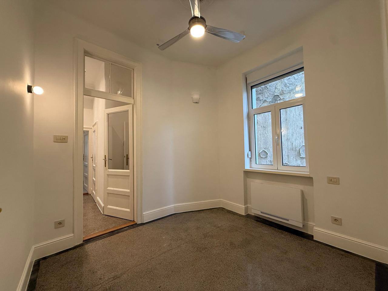 3-Bedroom Apartment on Karadjordjeva Street photo 4 of 5