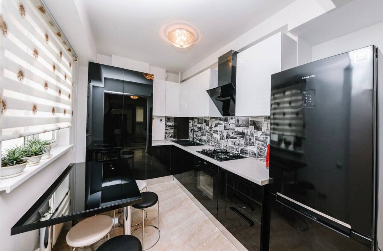 Two-Bedroom Apartment in Central Chisinau photo 4 of 8