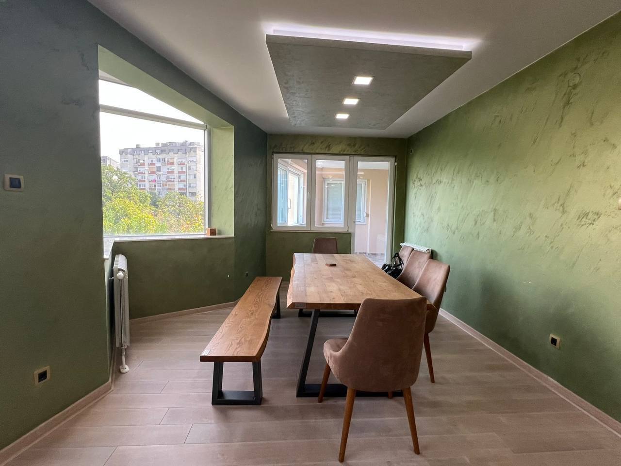 4-Bedroom Apartment in Belgrade photo 2 of 8