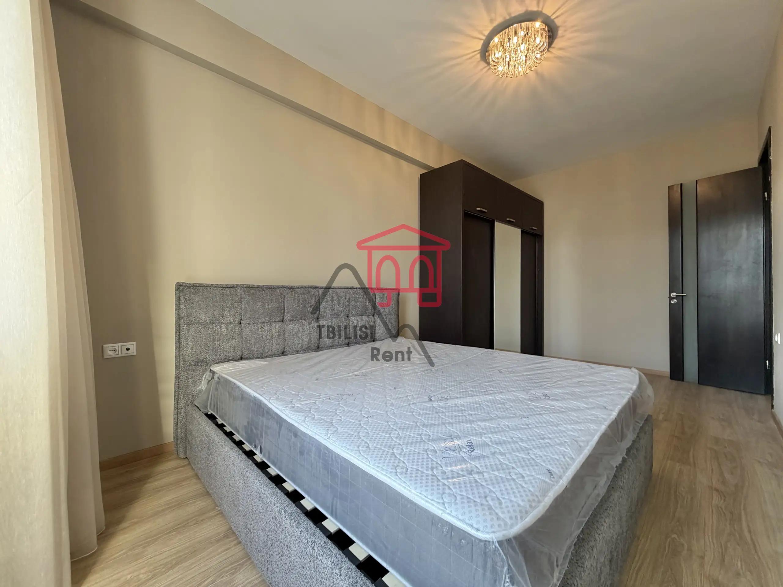 Spacious 3-Bedroom Apartment in Saburtalo photo 6 of 8