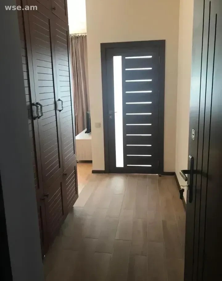 1-Bedroom Apartment in Arabkir photo 1 of 8