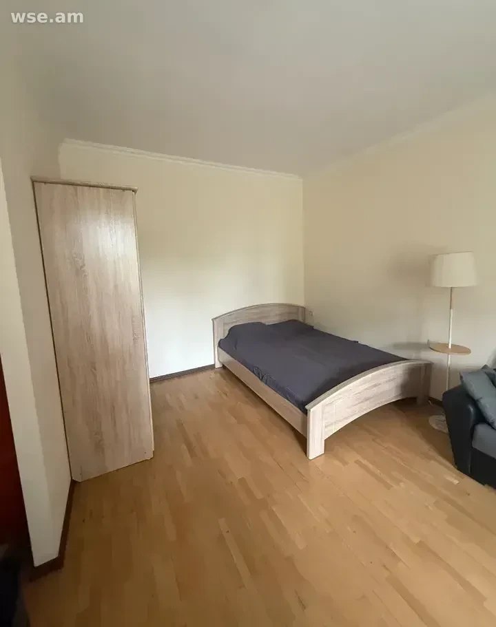 1-Bedroom Apartment in Arabkir photo 8 of 8