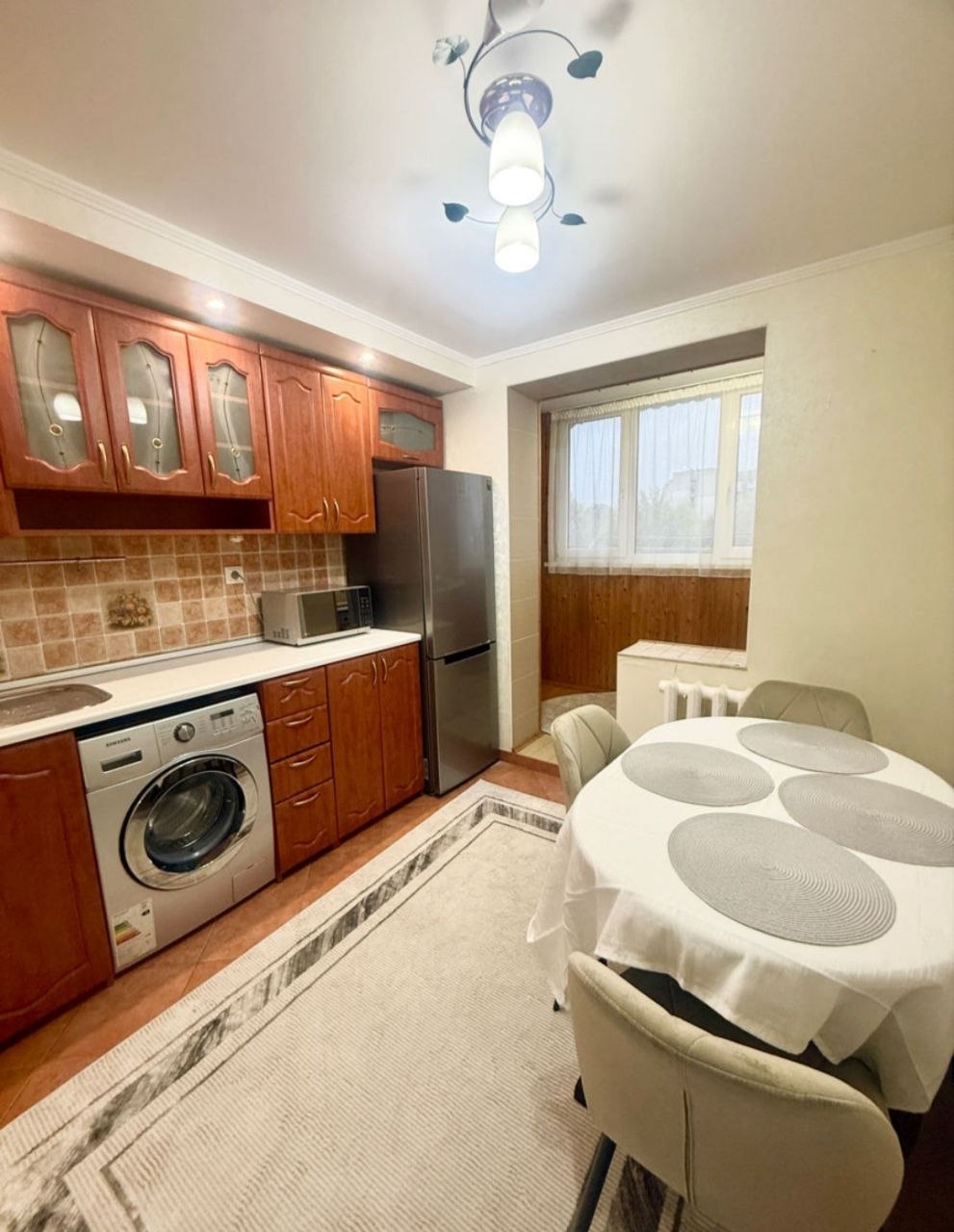 One-Bedroom Apartment in Central Chisinau photo 4 of 8