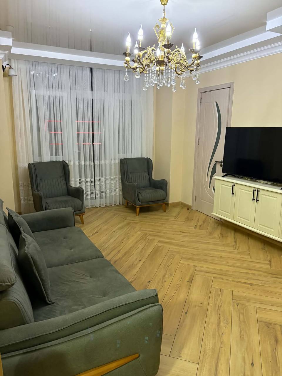 Two-Bedroom Apartment on Vazha-Pshavela Street photo 1 of 5
