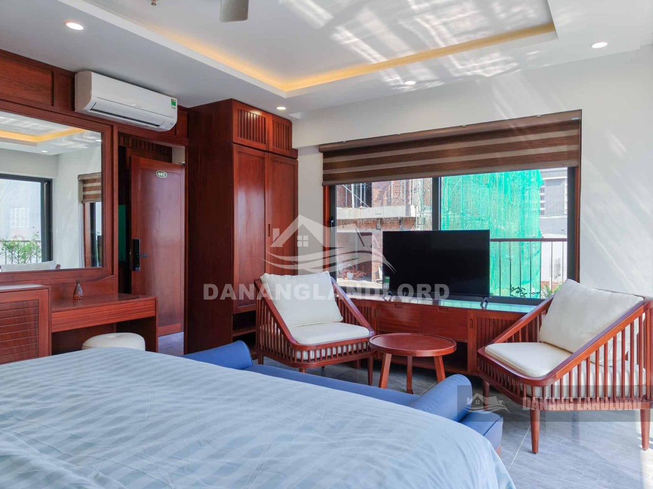 Cozy Studio Apartment with Spacious Balcony in My An photo 7 of 8