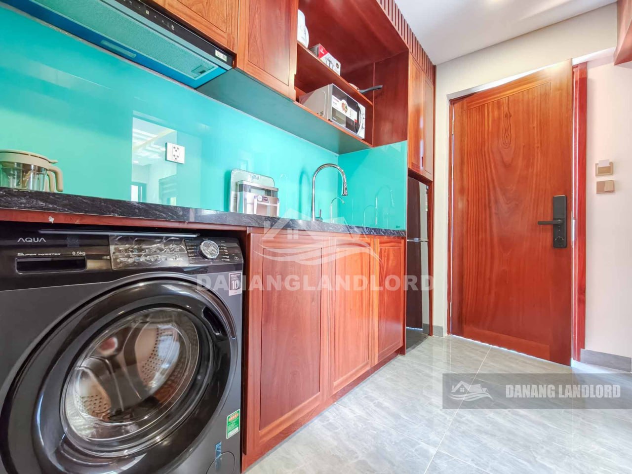 Cozy Studio Apartment with Spacious Balcony in My An photo 8 of 8