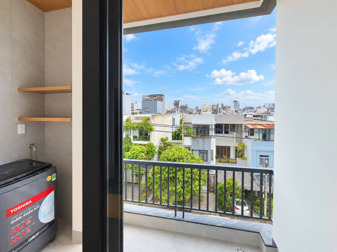 Brand-New 1-Bedroom Apartment in Khue My photo 2 of 8