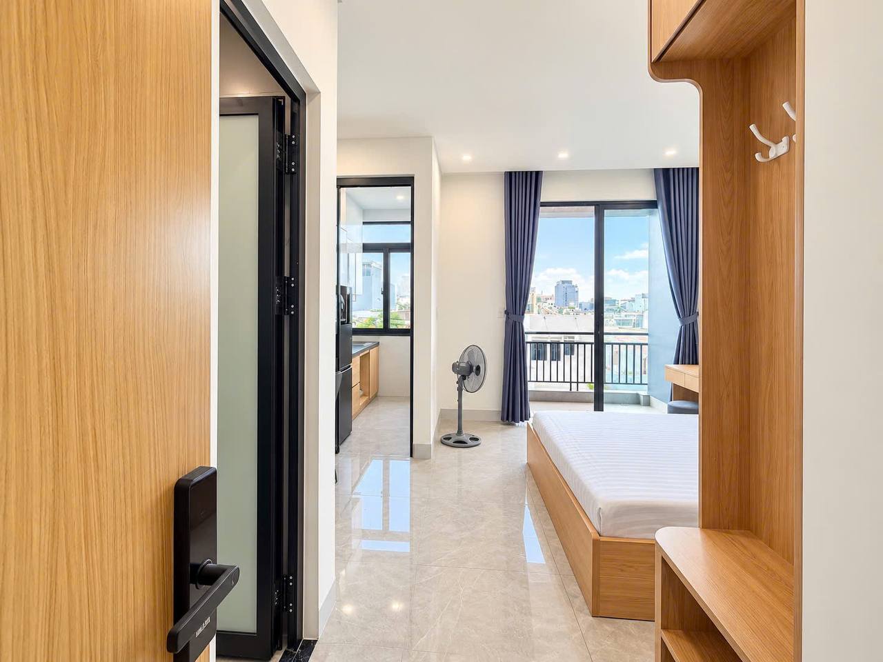 Brand-New 1-Bedroom Apartment in Khue My photo 3 of 8
