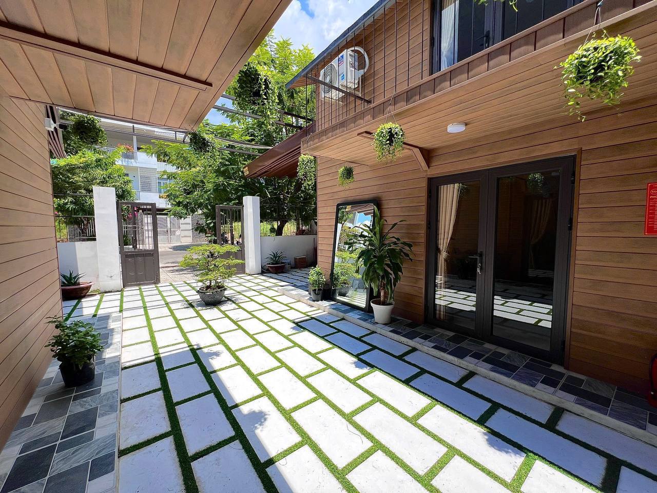 Duplex Apartment Near Son Tra Mountain photo 1 of 8