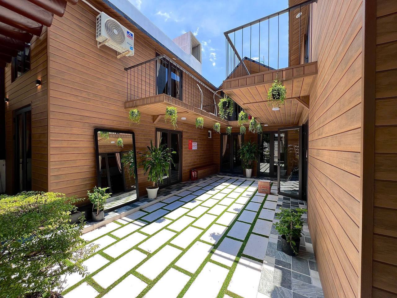 Duplex Apartment Near Son Tra Mountain photo 2 of 8