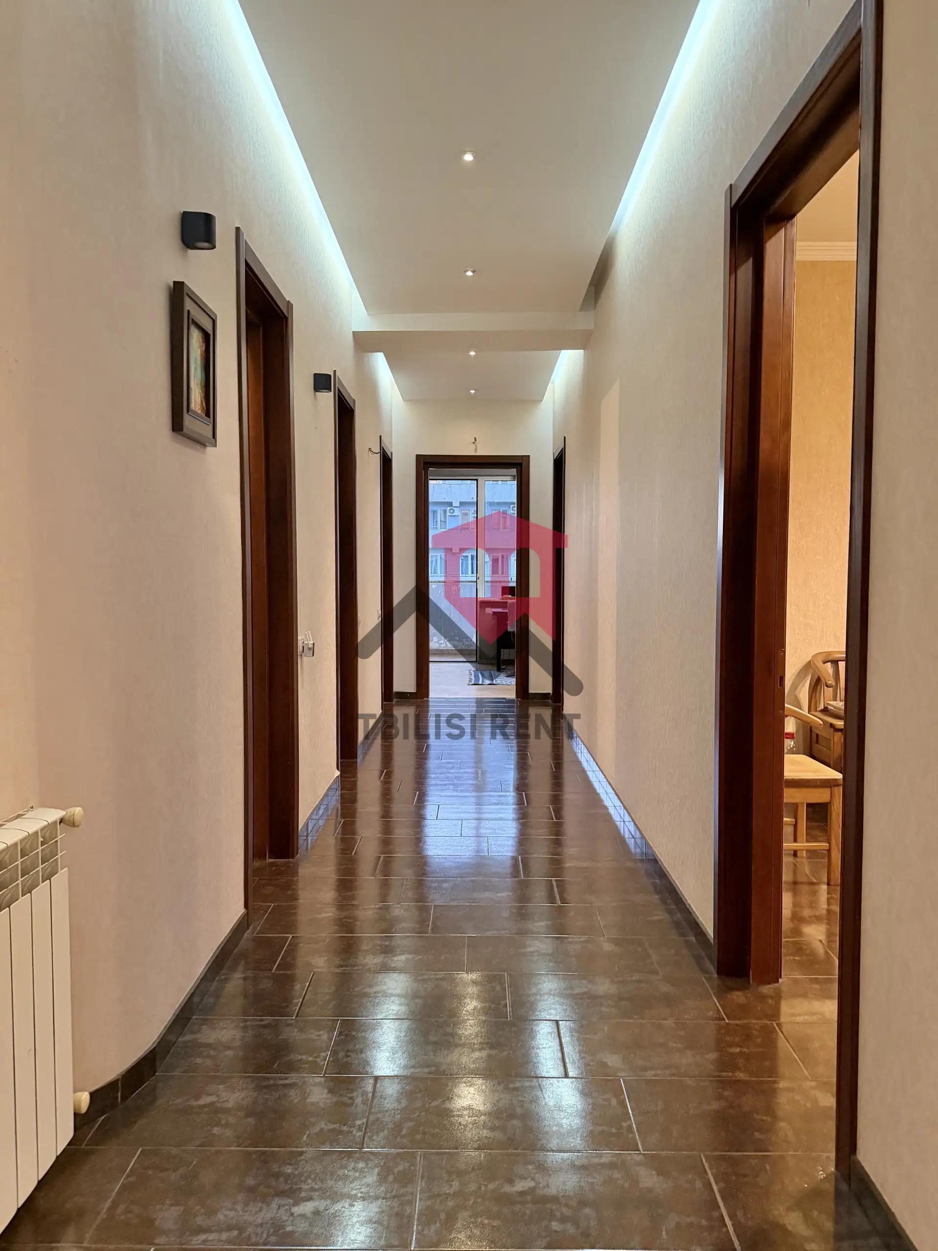 Spacious 3-Bedroom Apartment in Saburtalo photo 3 of 8