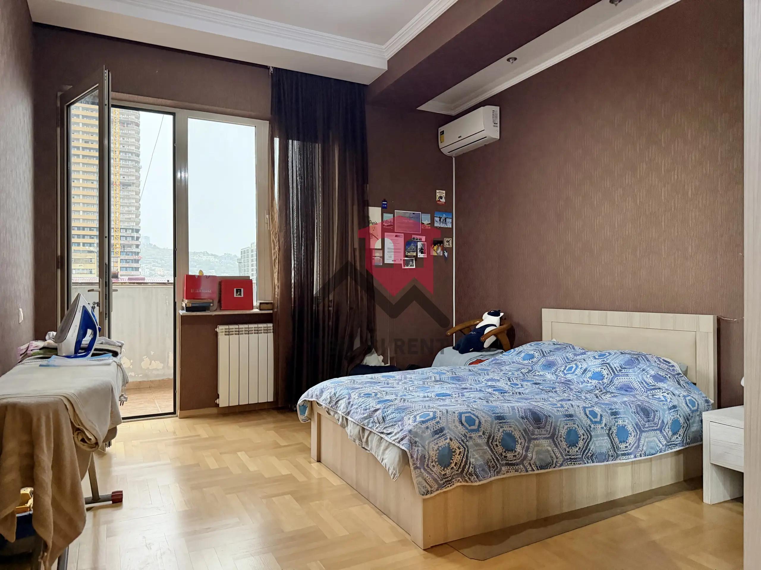 Spacious 3-Bedroom Apartment in Saburtalo photo 7 of 8