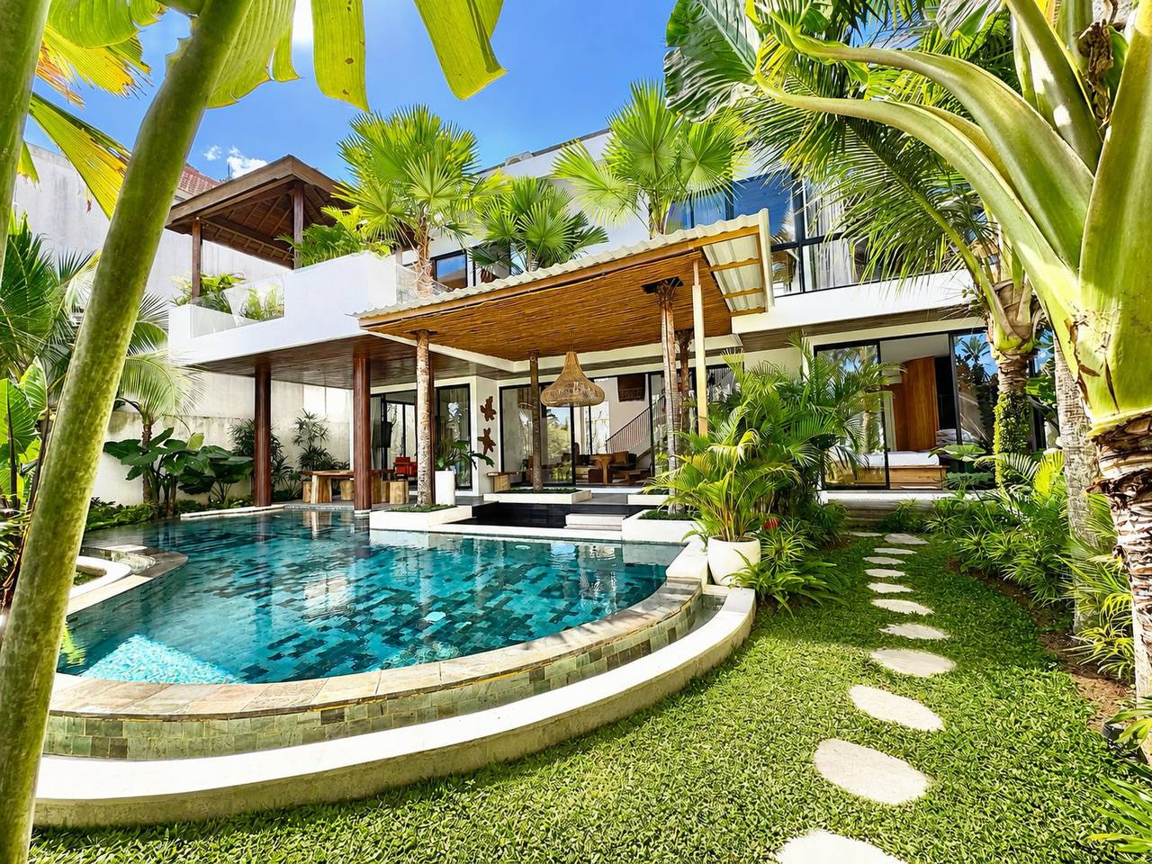 Modern 4-Bedroom Villa Near PARQ photo 1 of 7