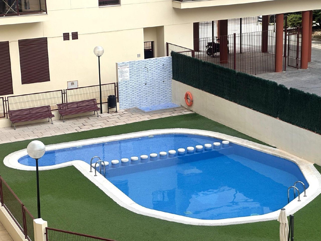 2-Bedroom Apartment with Terrace in Valencia photo 5 of 8