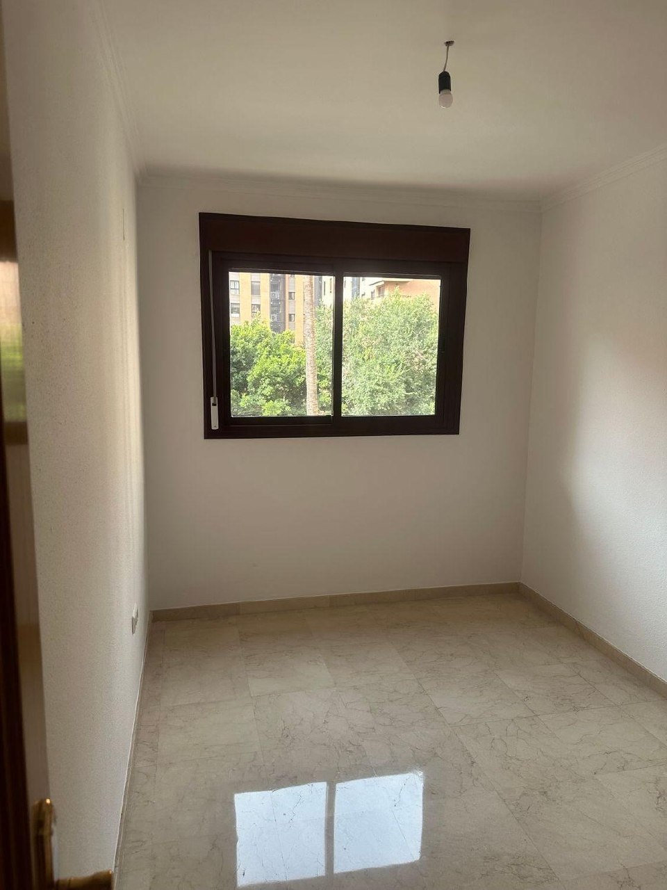 2-Bedroom Apartment with Terrace in Valencia photo 7 of 8