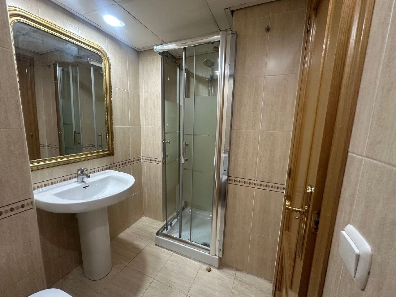 2-Bedroom Apartment with Terrace in Valencia photo 8 of 8