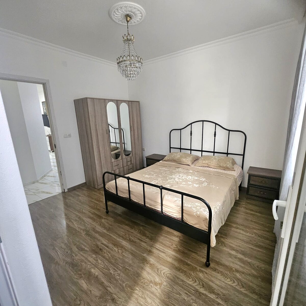 Two-Bedroom Apartment by the Sea photo 5 of 8
