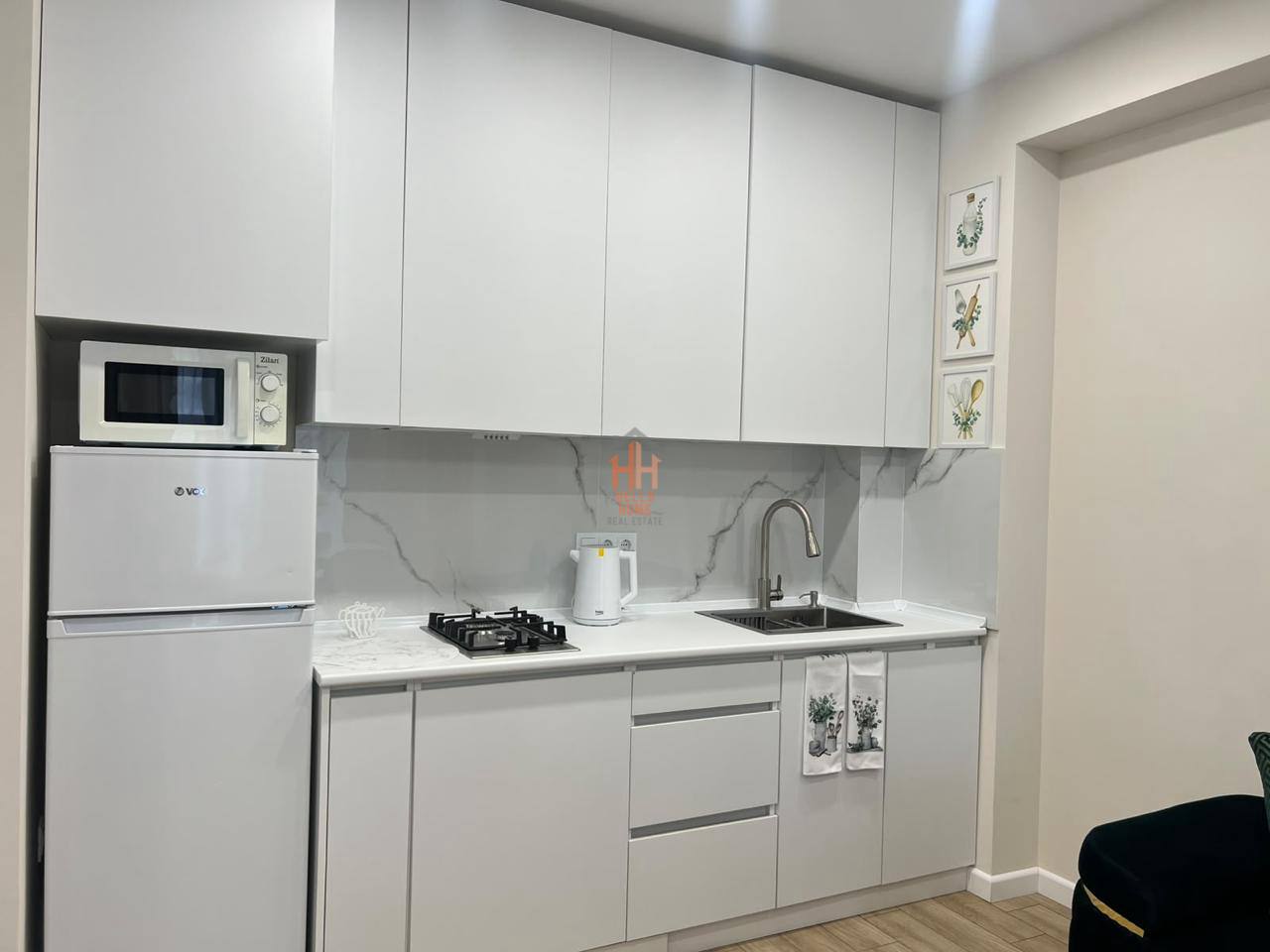 1-Bedroom Apartment in Batumi photo 2 of 6