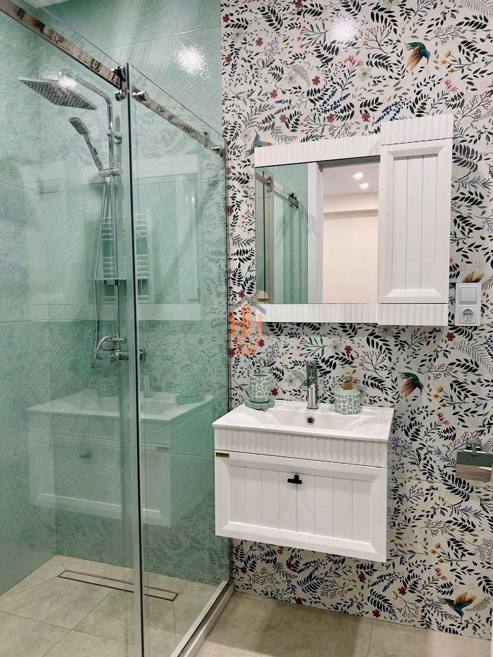1-Bedroom Apartment in Batumi photo 5 of 6