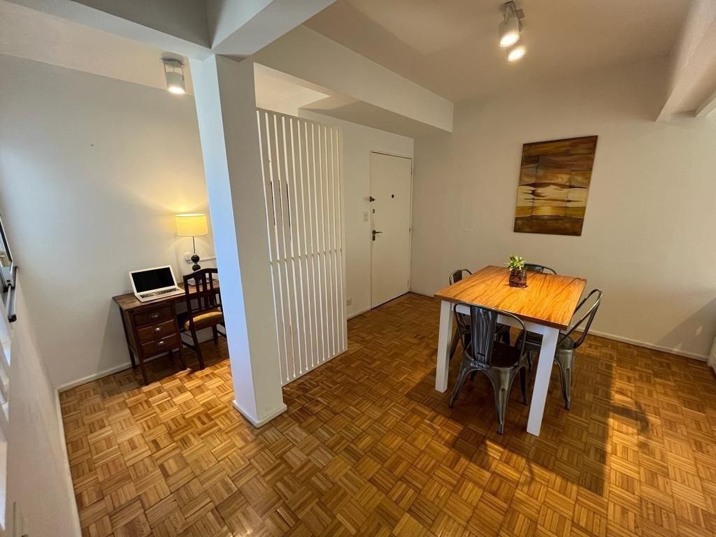 Two-room apartment in Palermo photo 4 of 8