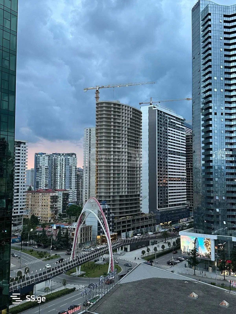 2-Room Apartment for Rent in Batumi photo 4 of 8