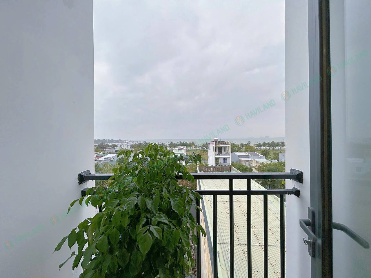 Modern Studio Apartment on Nguyen Dang Tuyen photo 6 of 8