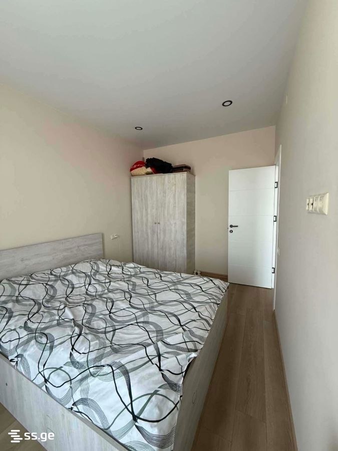 Furnished 1-Bedroom Apartment in Batumi photo 3 of 8