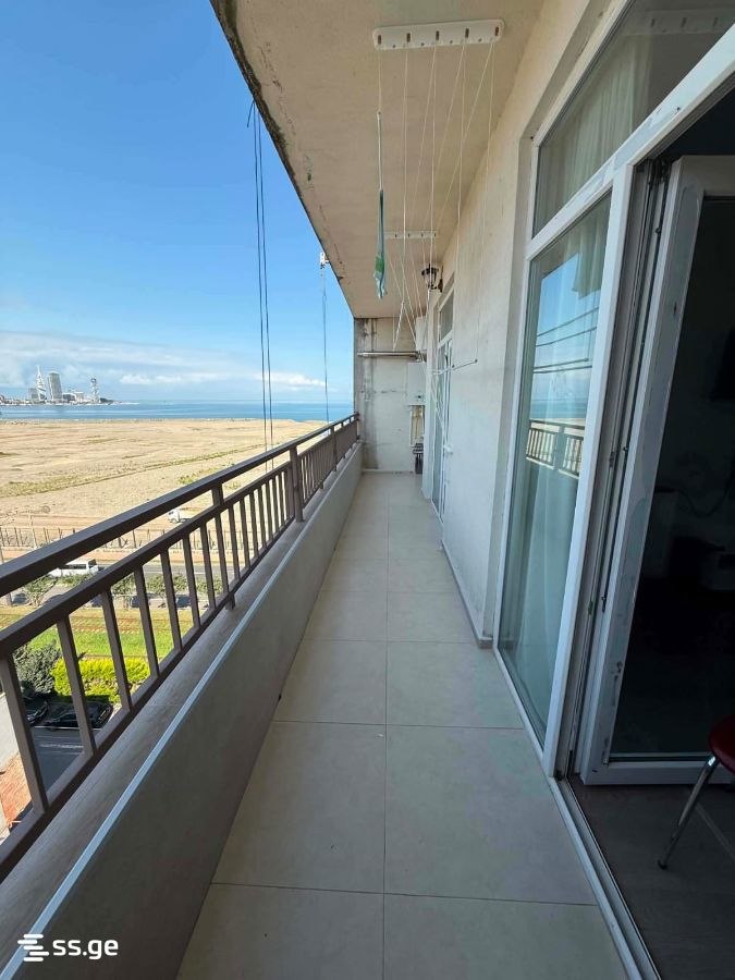 Furnished 1-Bedroom Apartment in Batumi photo 5 of 8