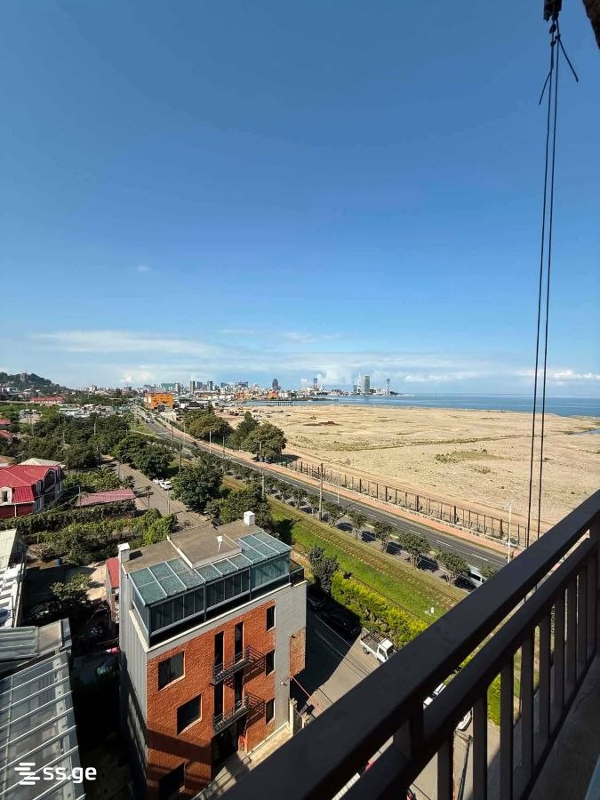 Furnished 1-Bedroom Apartment in Batumi photo 8 of 8