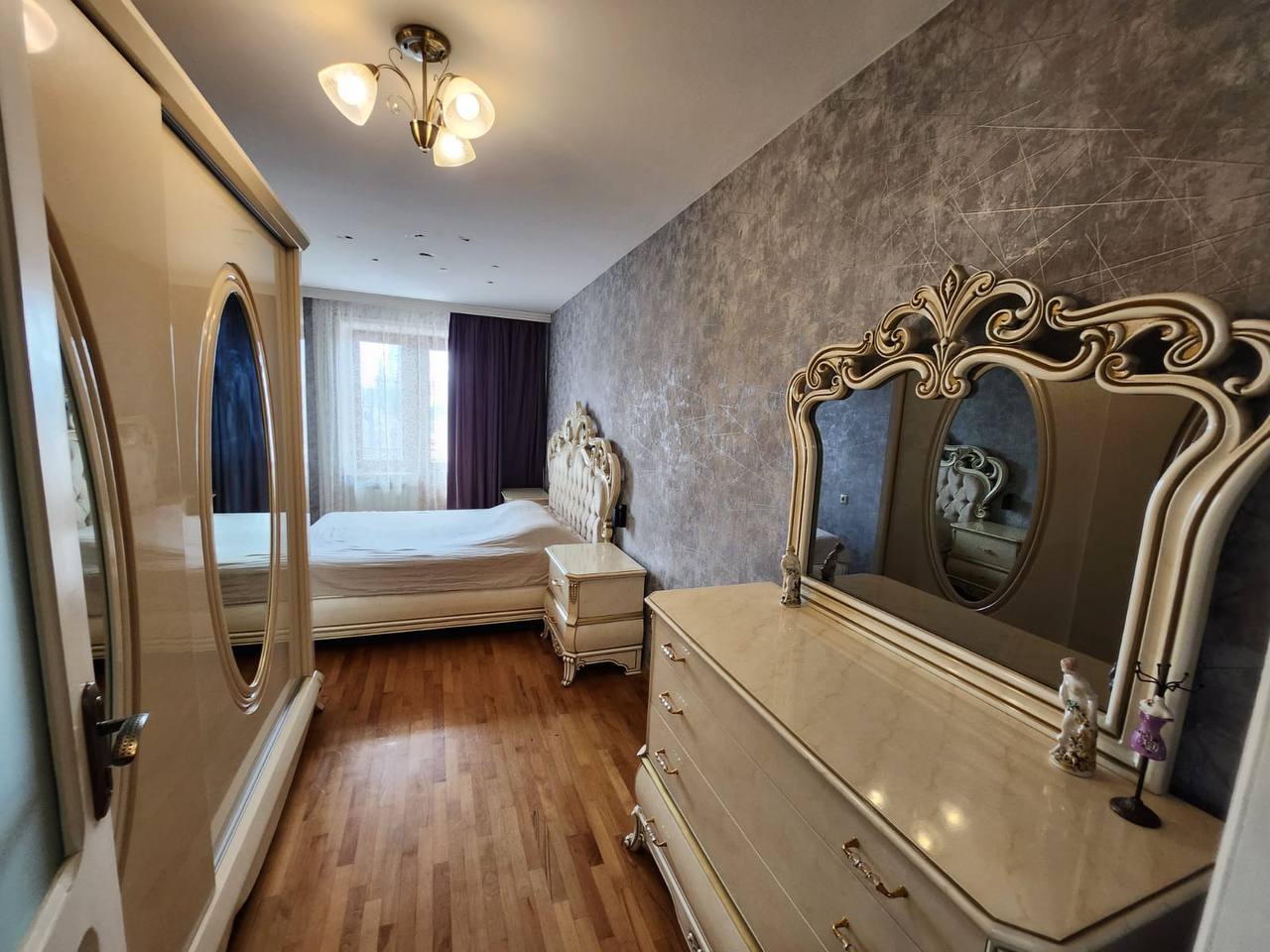 3-Bedroom Apartment in Old Batumi photo 2 of 8