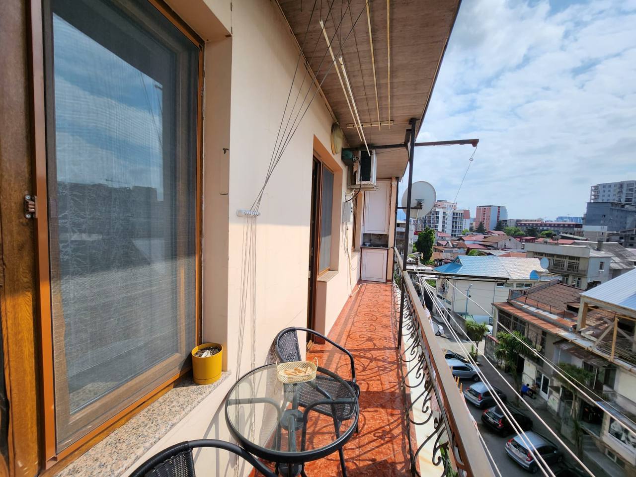 3-Bedroom Apartment in Old Batumi photo 5 of 8