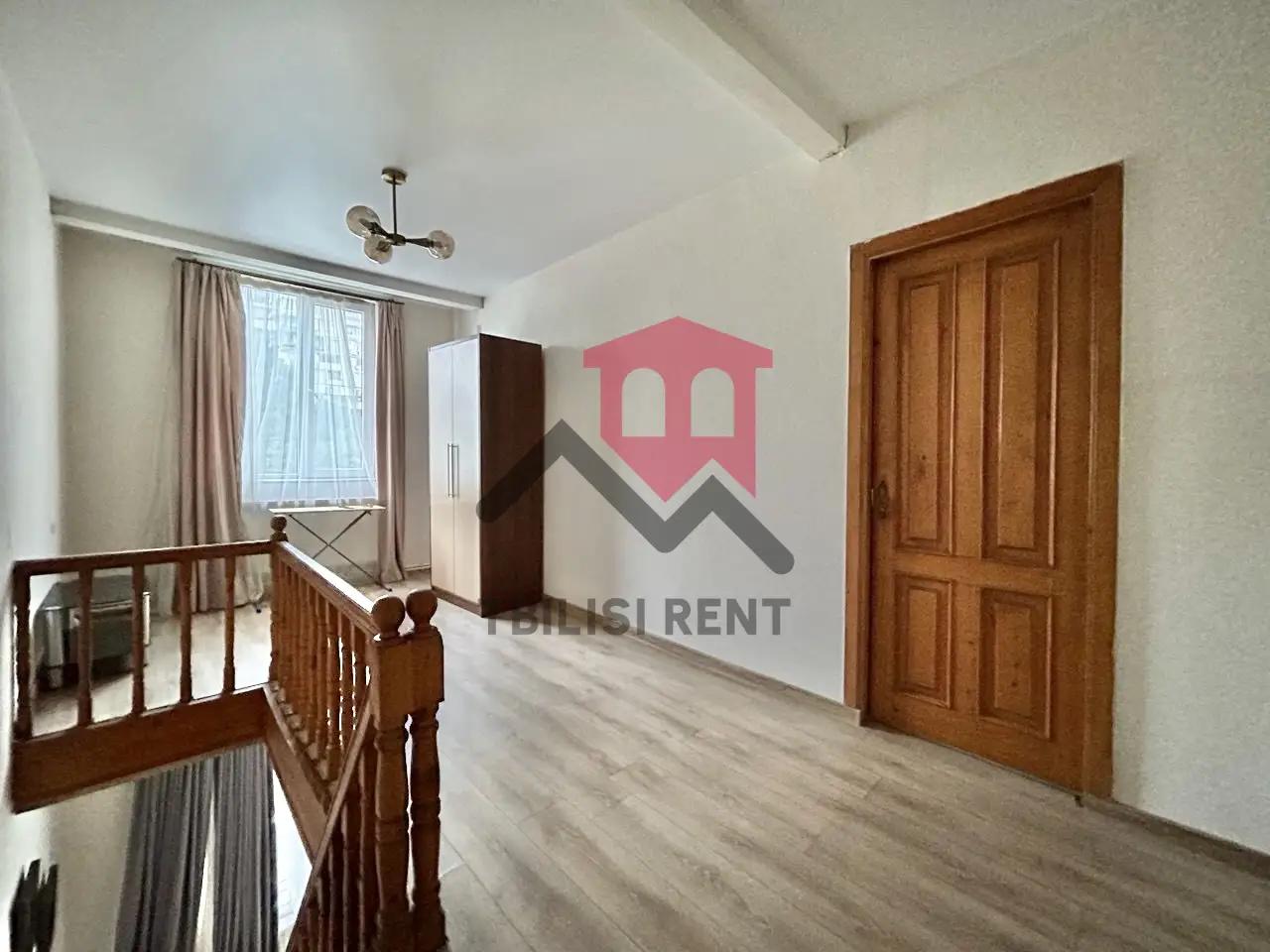 Two-Bedroom Apartment in Saburtalo photo 6 of 8