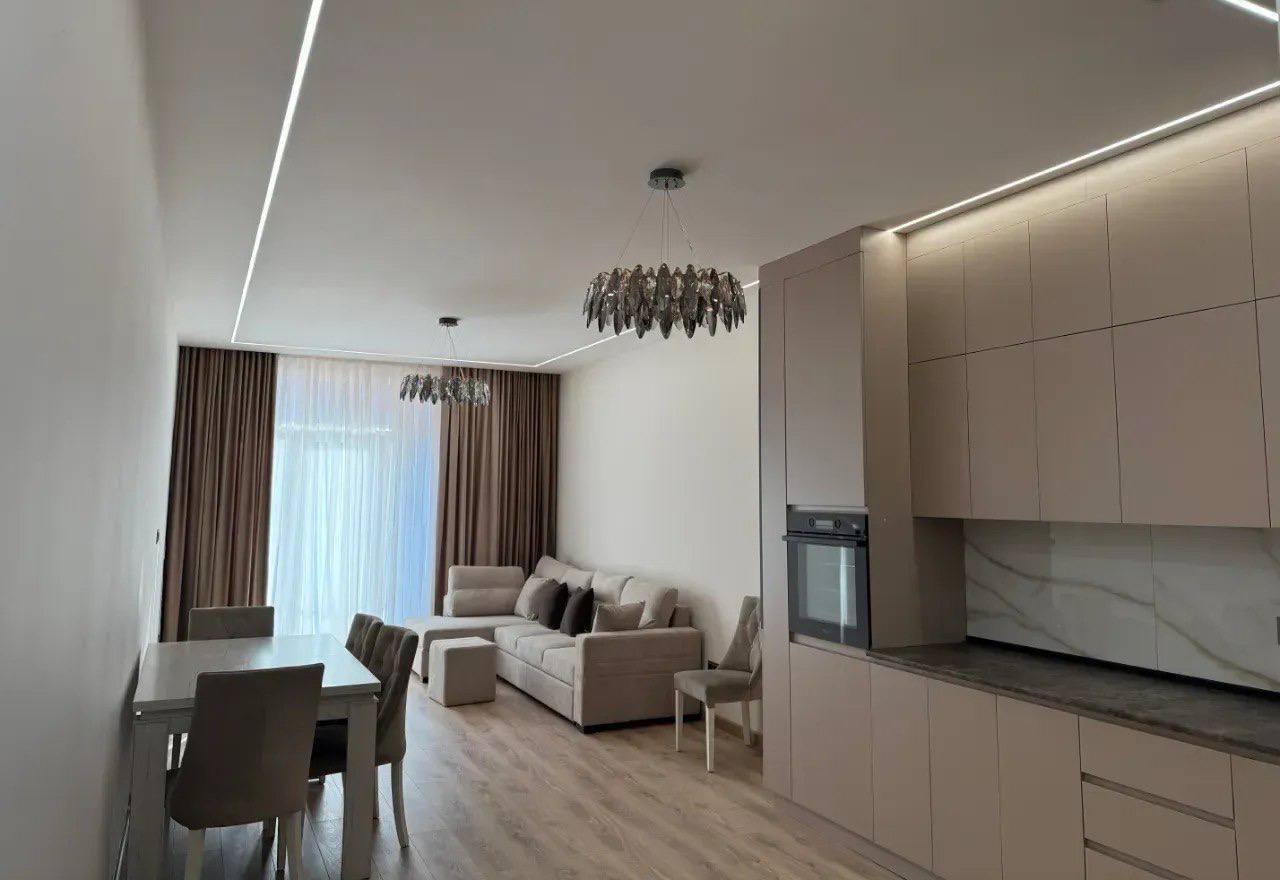 Furnished 3-Bedroom Apartment in Ajapnyak photo 2 of 8