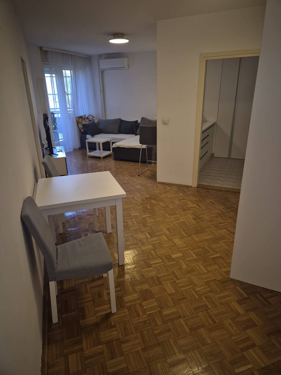 1-Bedroom Apartment in Novi Beograd photo 2 of 6