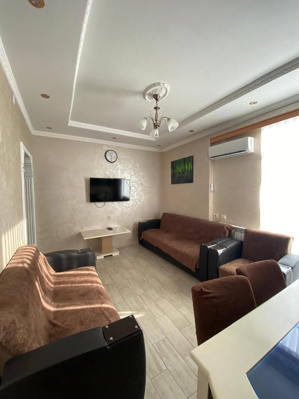 2-Bedroom Apartment on Agmashenebeli Street photo 2 of 6