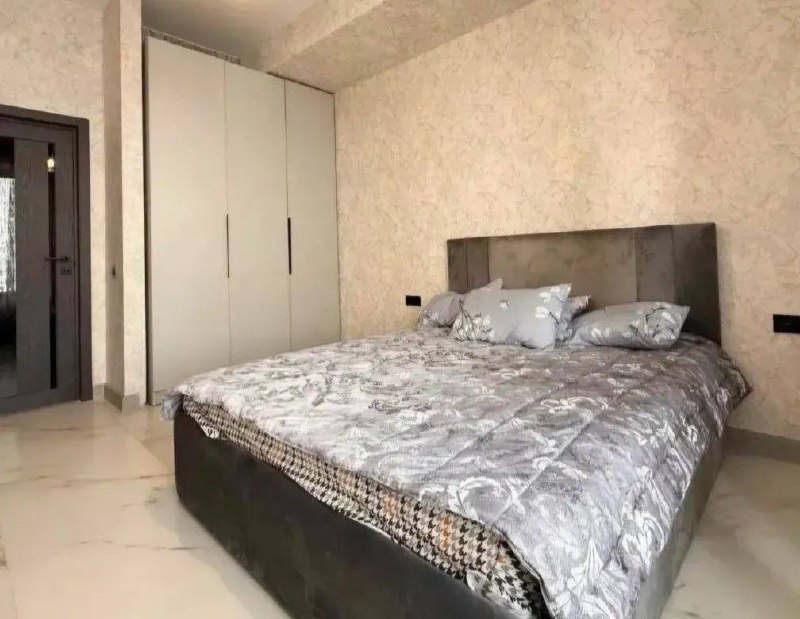 Furnished 2-Bedroom Apartment in Arabkir photo 6 of 8