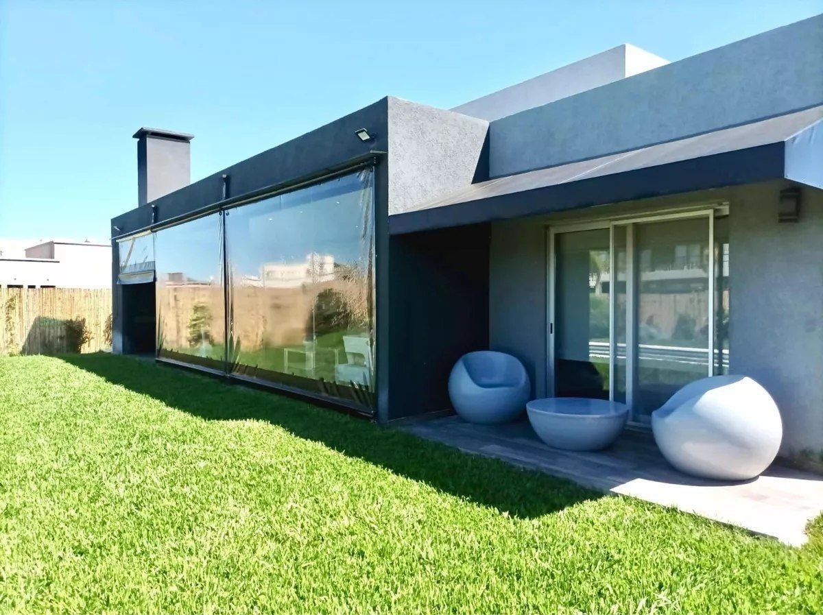 Furnished House with Pool in Escobar photo 1 of 8