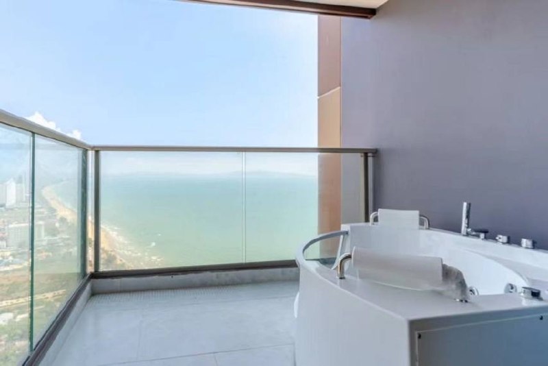 Copacabana Jomtien Beach Sea View Apartment photo 2 of 8
