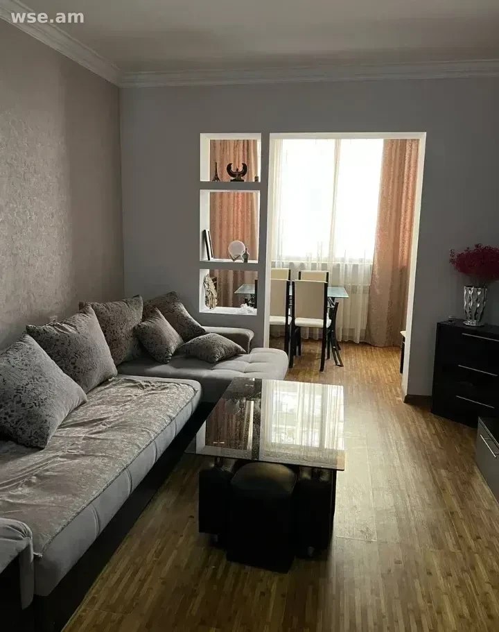 3-комнатная квартира в аренду в Давташене photo 1 of 8