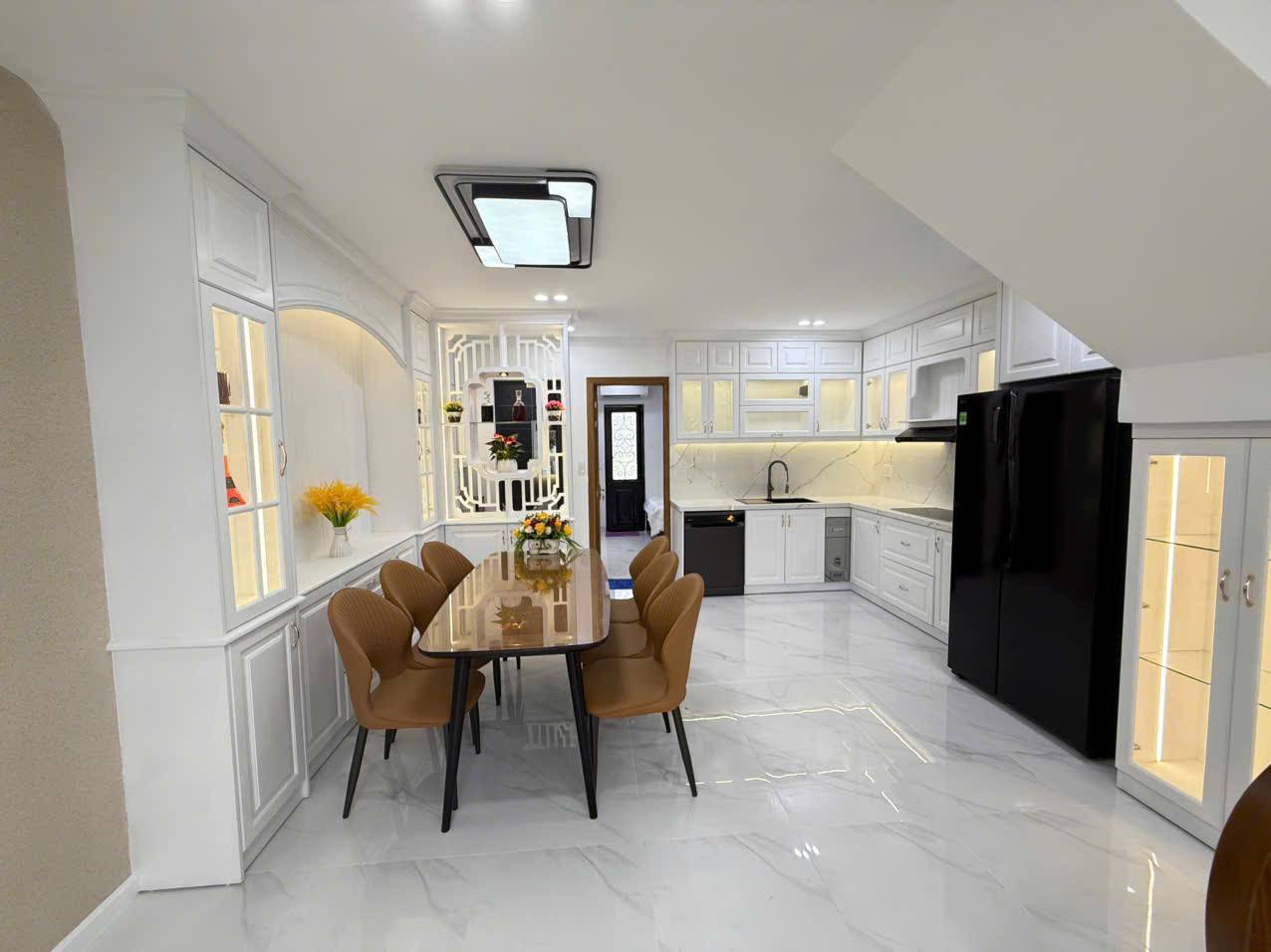 4-Bedroom House in Hoa Khanh photo 3 of 8
