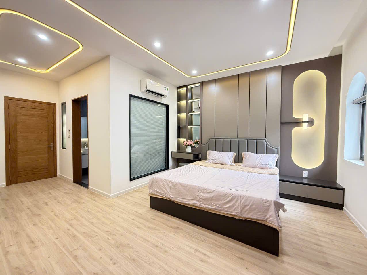4-Bedroom House in Hoa Khanh photo 5 of 8